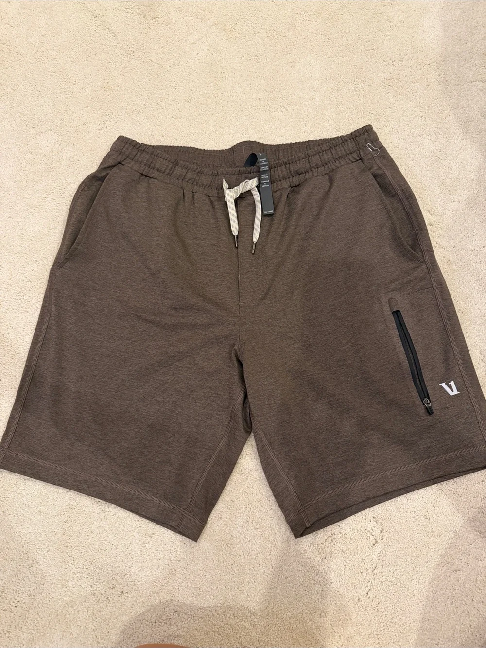 NWOT Vuori Men's Heathered Brown Performance Drawstring Shorts, Size Medium